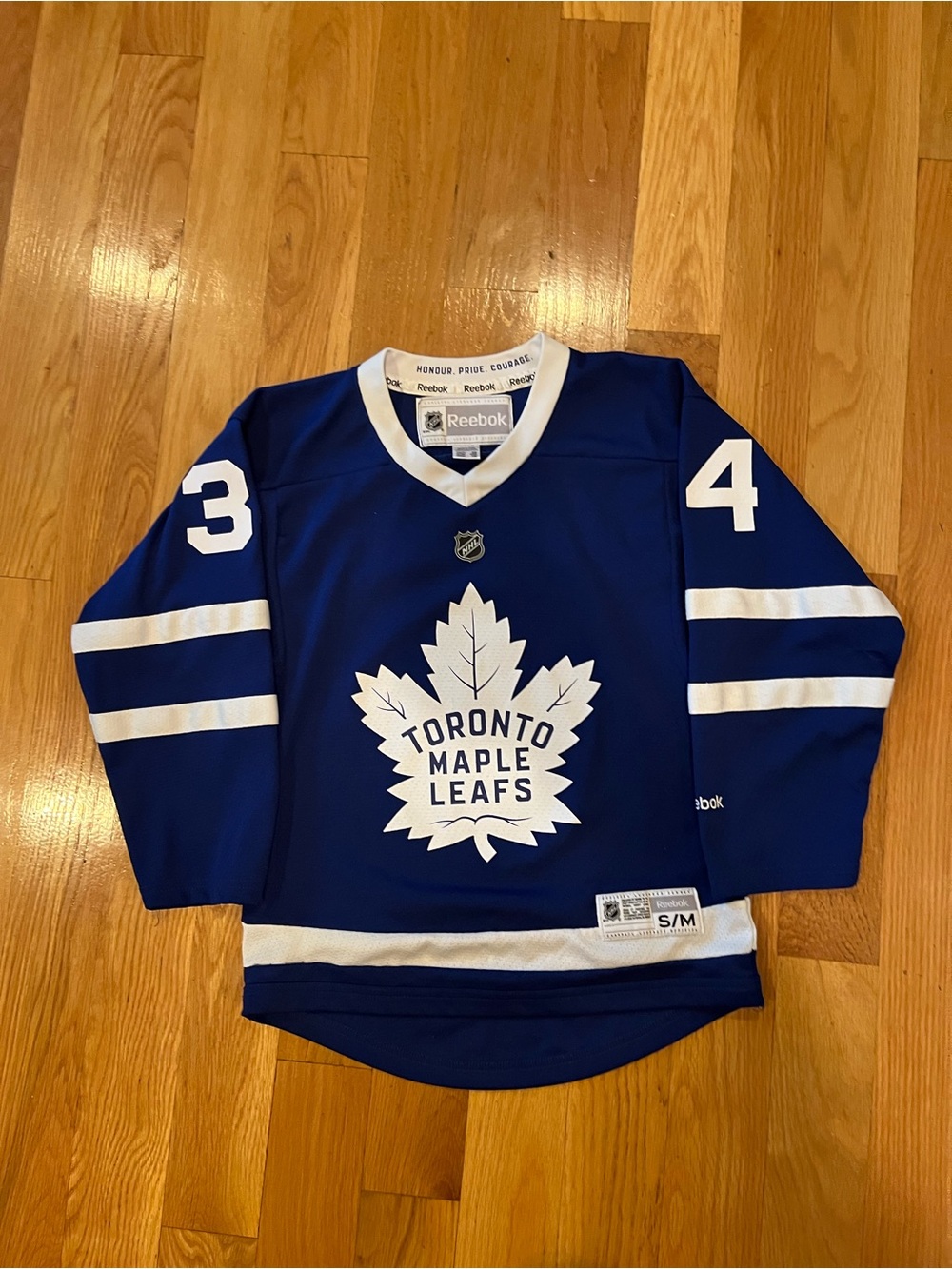 Reebok Toronto Maple Leafs youth small - Matthew’s jersey